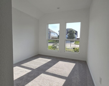 3008 Pintail Green Drive - Photo Thumbnail 19