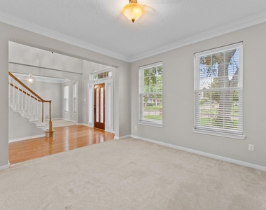 1602 Seminole Street - Photo Thumbnail 4