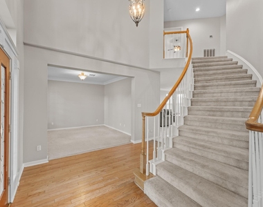1602 Seminole Street - Photo Thumbnail 2