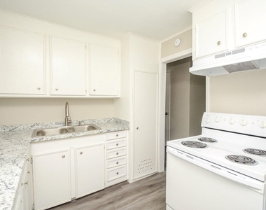 713 Wafer Street - Photo Thumbnail 6