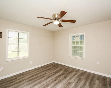 713 Wafer Street - Photo Thumbnail 9