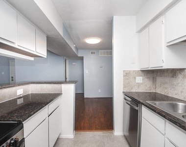 10603 S Wilcrest Drive - Photo Thumbnail 15