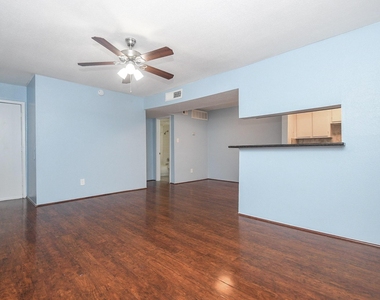 10603 S Wilcrest Drive - Photo Thumbnail 8