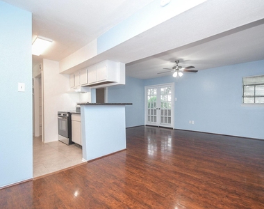 10603 S Wilcrest Drive - Photo Thumbnail 10