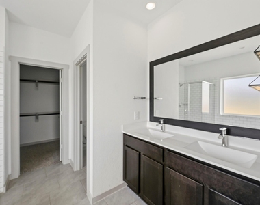 4050 Andreas Meadow Lane - Photo Thumbnail 8