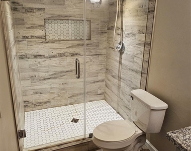 2816 S Bartell Drive - Photo Thumbnail 9