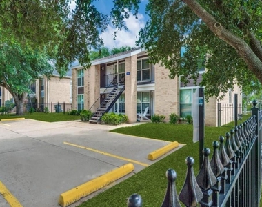 1013 Gunnison Street - Photo Thumbnail 10