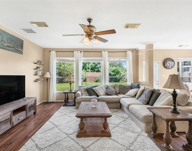 11010 S Auden Circle - Photo Thumbnail 2
