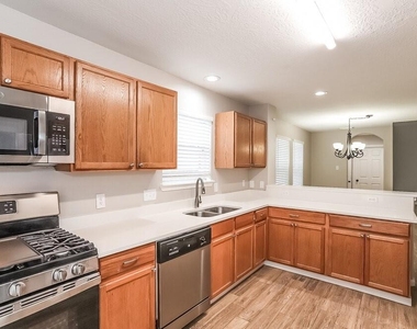 10518 Southway Bend Lane - Photo Thumbnail 5