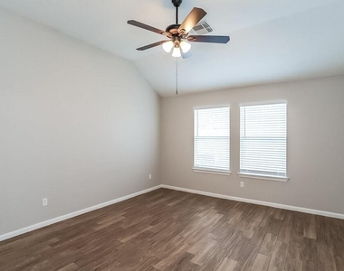 10518 Southway Bend Lane - Photo Thumbnail 9