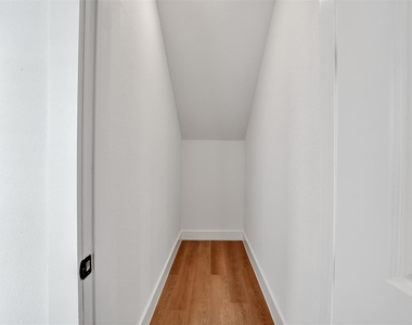 1601-431 Mustang Drive - Photo Thumbnail 17