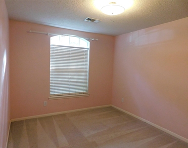 3702 Heritage Colony Drive - Photo Thumbnail 34