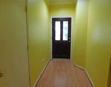 3702 Heritage Colony Drive - Photo Thumbnail 2