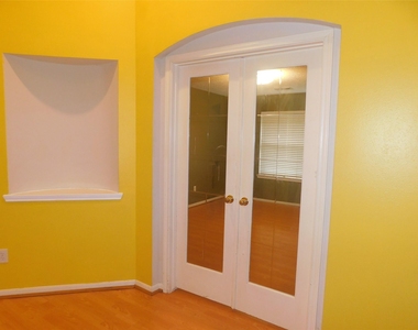 3702 Heritage Colony Drive - Photo Thumbnail 46