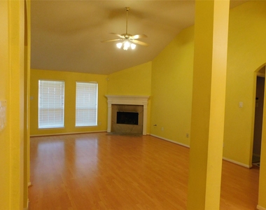 3702 Heritage Colony Drive - Photo Thumbnail 30