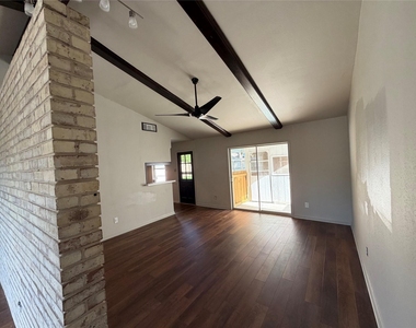 7603 Grape Street - Photo Thumbnail 4