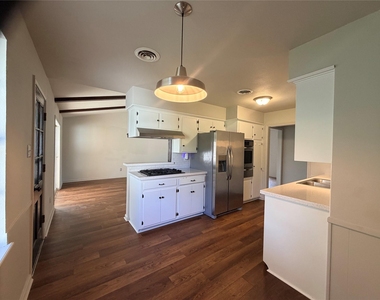 7603 Grape Street - Photo Thumbnail 13