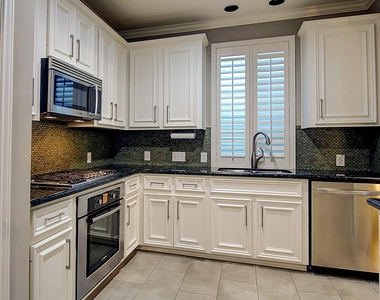 1408 W Webster Street - Photo Thumbnail 15