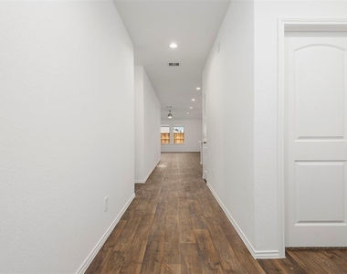 20352 Tembec Drive - Photo Thumbnail 2