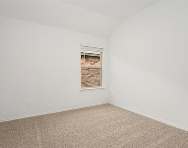 20352 Tembec Drive - Photo Thumbnail 14