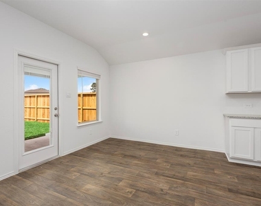 20352 Tembec Drive - Photo Thumbnail 5