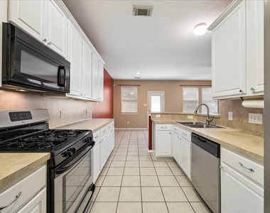 341 Capella Oaks Lane - Photo Thumbnail 3