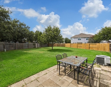 341 Capella Oaks Lane - Photo Thumbnail 13
