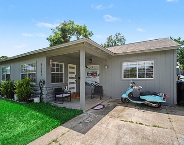 5226 Pomander Road - Photo Thumbnail 3