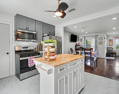 5226 Pomander Road - Photo Thumbnail 9