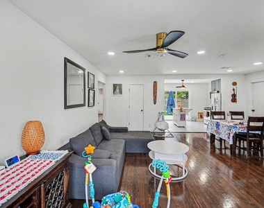 5226 Pomander Road - Photo Thumbnail 5