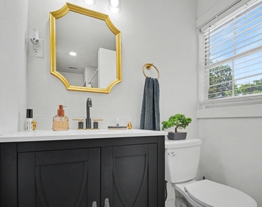 5226 Pomander Road - Photo Thumbnail 17