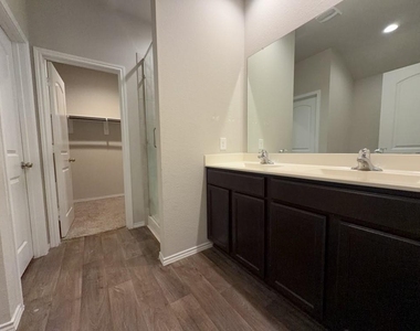 20378 Green Mountain Drive - Photo Thumbnail 8