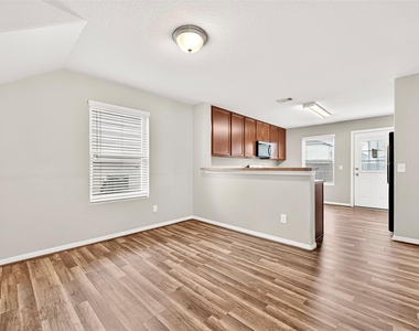 831 Coffee Mill Creek Lane - Photo Thumbnail 6