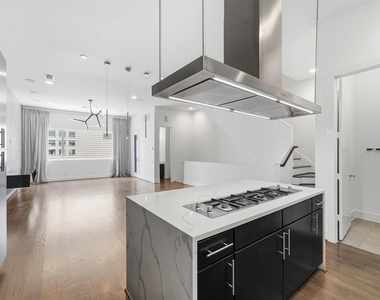 2338 Commerce Street - Photo Thumbnail 17