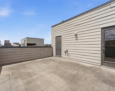 2338 Commerce Street - Photo Thumbnail 29