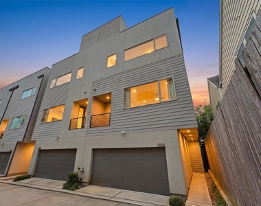 2338 Commerce Street - Photo Thumbnail 1