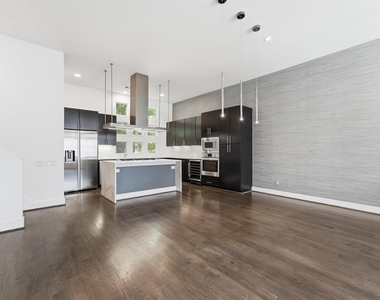 2338 Commerce Street - Photo Thumbnail 15