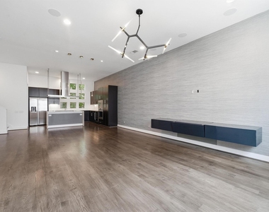 2338 Commerce Street - Photo Thumbnail 13