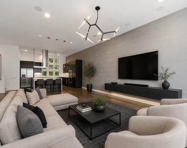 2338 Commerce Street - Photo Thumbnail 12