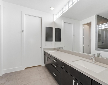 2338 Commerce Street - Photo Thumbnail 22