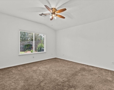 202 Pebble Walk Lane - Photo Thumbnail 17
