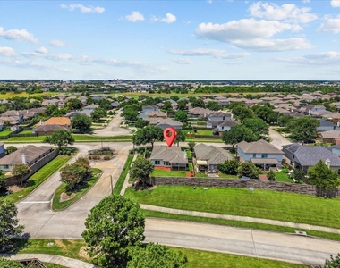 202 Pebble Walk Lane - Photo Thumbnail 29