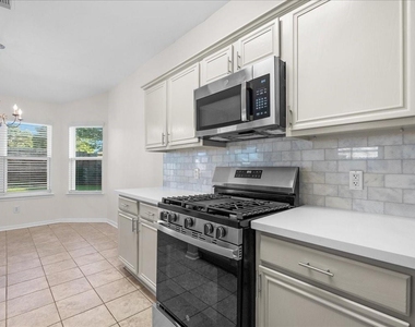 202 Pebble Walk Lane - Photo Thumbnail 16