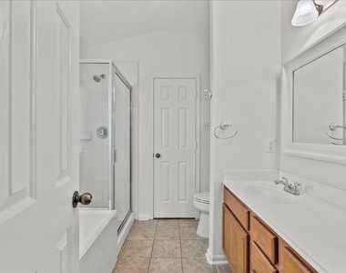 202 Pebble Walk Lane - Photo Thumbnail 19
