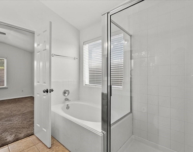 202 Pebble Walk Lane - Photo Thumbnail 21