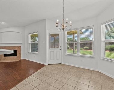 202 Pebble Walk Lane - Photo Thumbnail 11