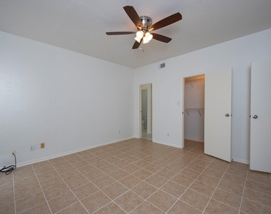 18809 Egret Bay Boulevard - Photo Thumbnail 30