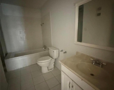 8323 Wilcrest Drive - Photo Thumbnail 7