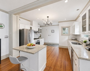 1114 Merrill Street - Photo Thumbnail 4