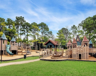 1114 Merrill Street - Photo Thumbnail 28